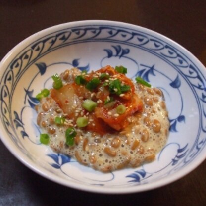 こんばんは♪
最近キムチ納豆にハマっています＾＾
お酢入り、さっぱりしていてすごく美味しかったです♡